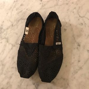 Women’s Toms